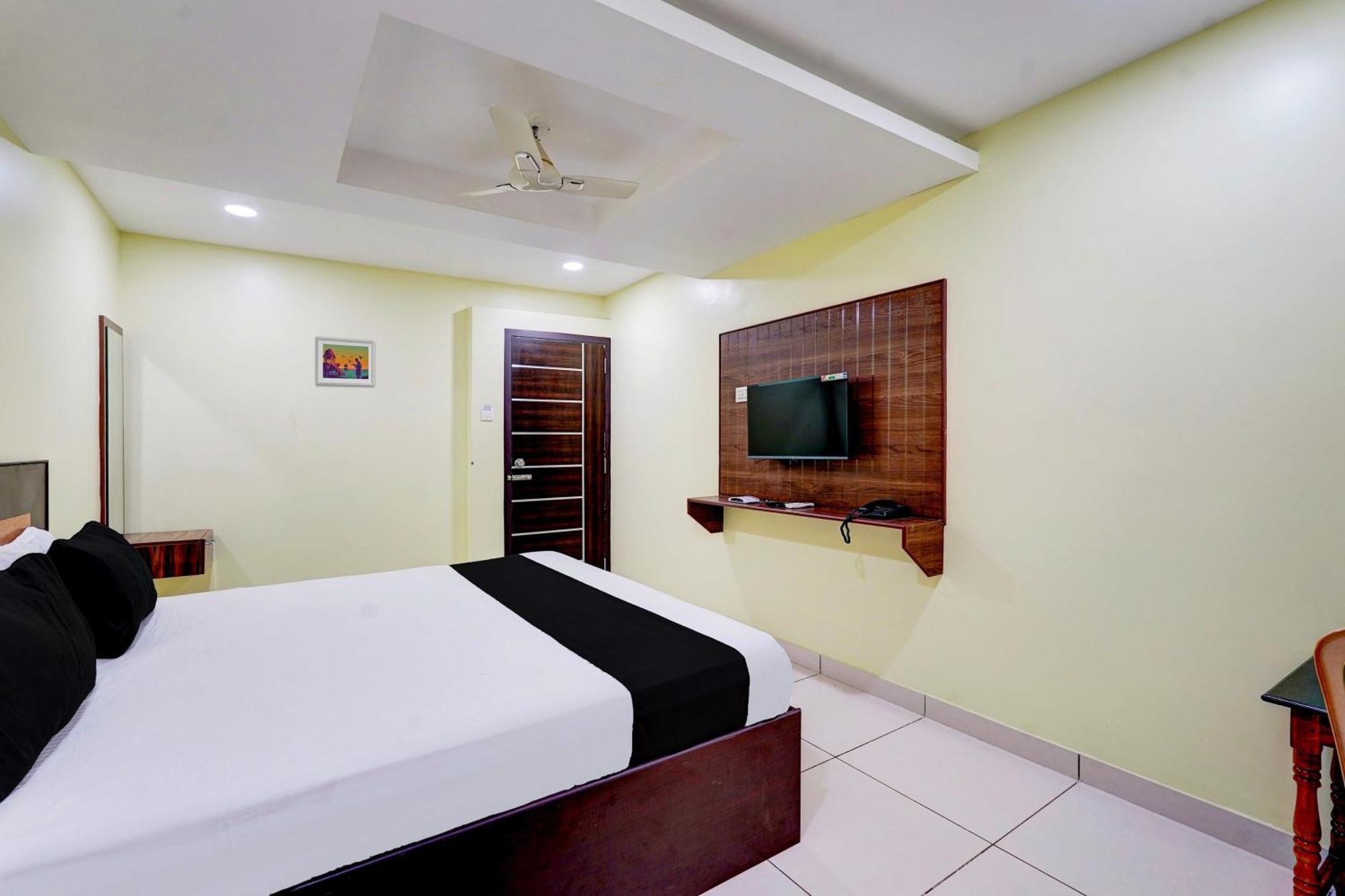 Super Hotel O Perungalathur Near Bus Stand Chennai Eksteriør billede