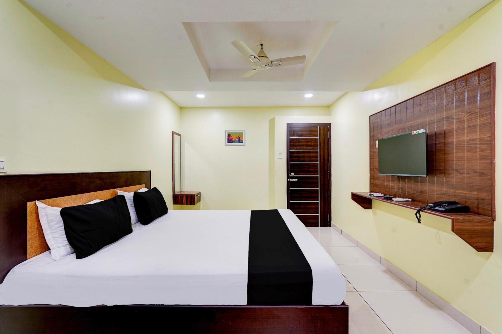 Super Hotel O Perungalathur Near Bus Stand Chennai Eksteriør billede