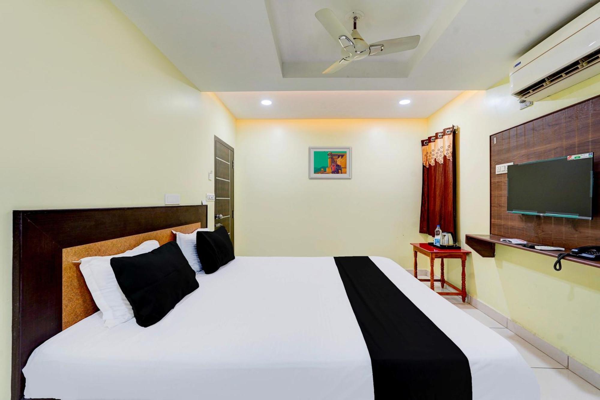 Super Hotel O Perungalathur Near Bus Stand Chennai Eksteriør billede