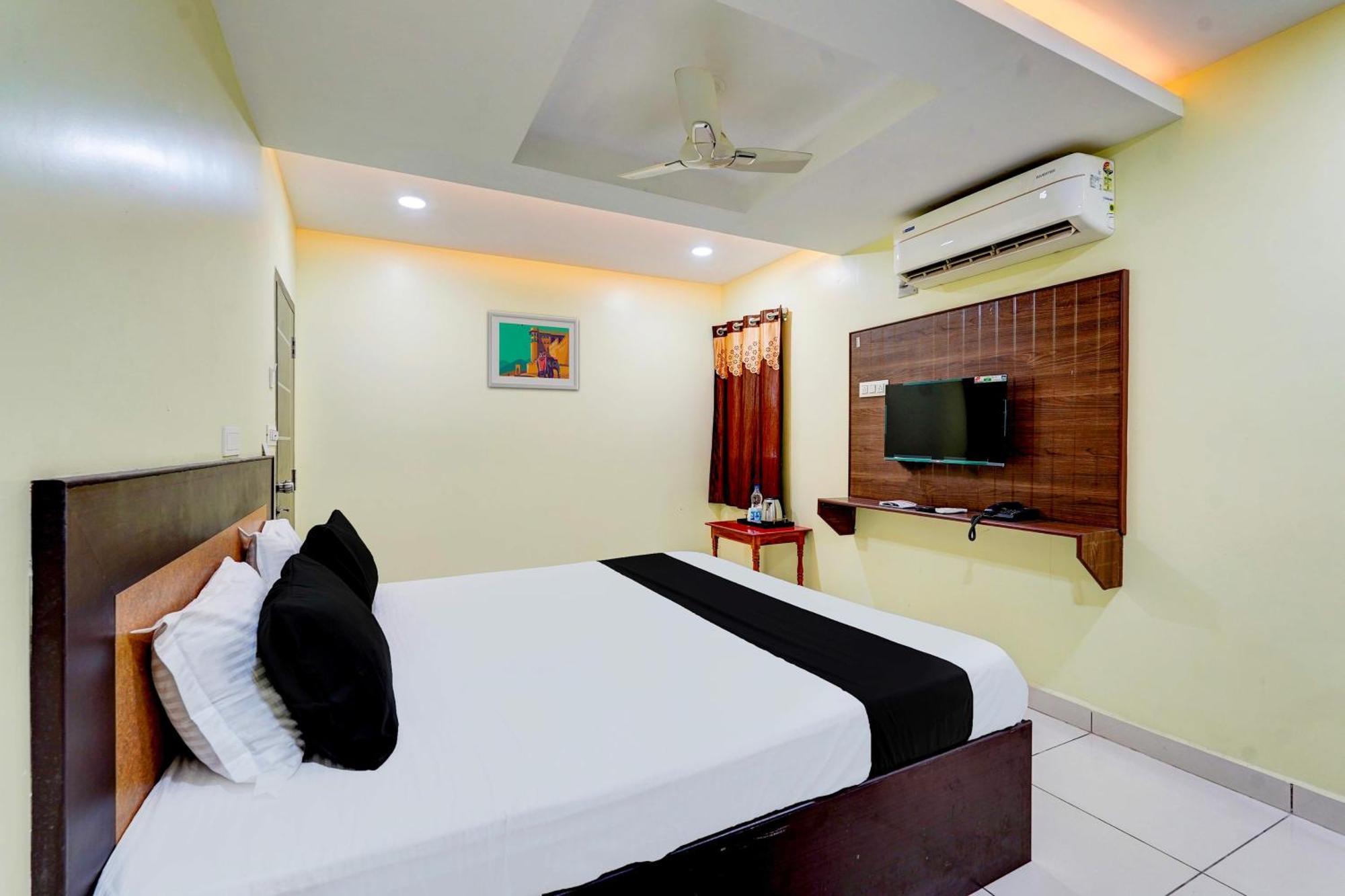 Super Hotel O Perungalathur Near Bus Stand Chennai Eksteriør billede