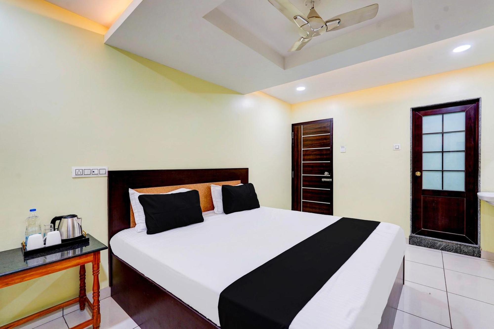 Super Hotel O Perungalathur Near Bus Stand Chennai Eksteriør billede
